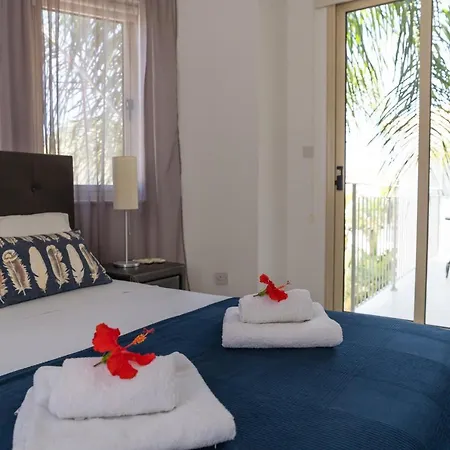 Palm Ekaterina 4 Bdrm Paralimni