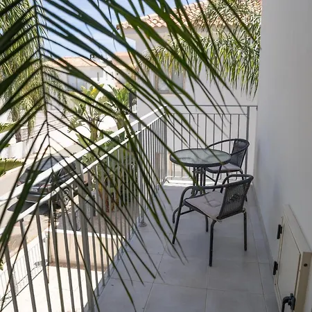 Palm Ekaterina 4 Bdrm Villa *