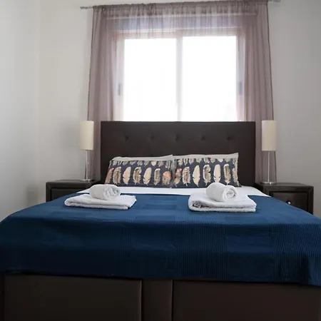 Villa Palm Ekaterina 4 Bdrm *
