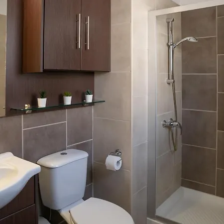 Villa Palm Ekaterina 4 Bdrm Paralímni
